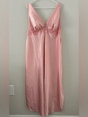 Vintage Delta Burke Long Pink Shiny Satin Lace Nightgown Slip Maxi Dress Sz XL?